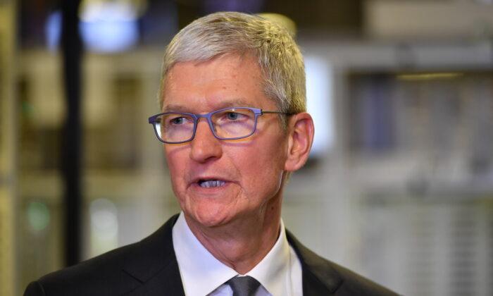 Apple CEO Says Company Suspended Parler Because ‘Incitement to Violence’ Is Not Free Speech