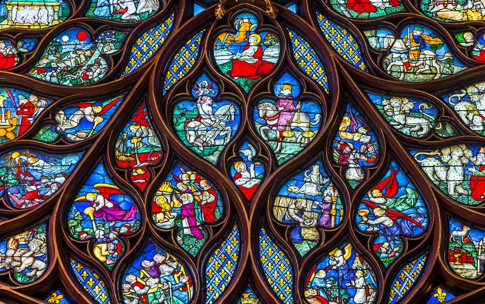 A detail of the rose window in Sainte-Chapelle. (Isogood_patrick/Shutterstock.com)