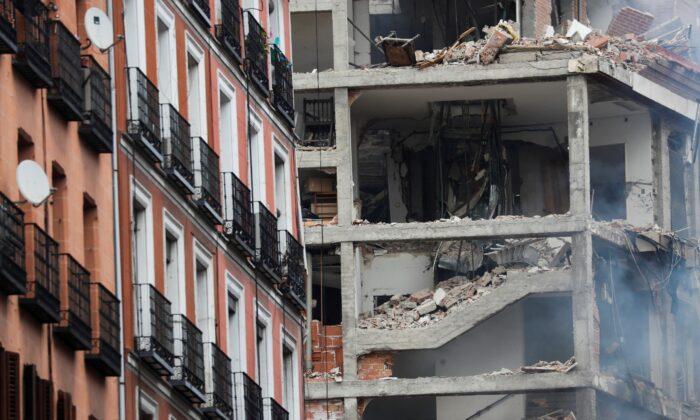 At Least 2 Dead After Blast Brings Down Building in Central Madrid