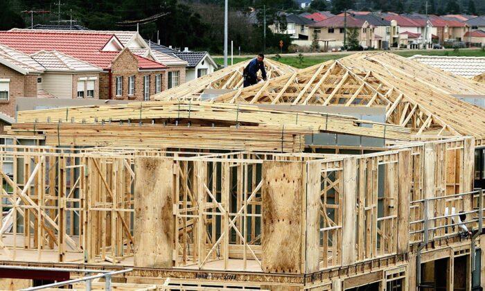 Australian Home Building Set to Slow Till 2025 as Builders Face Higher Pressure: HIA