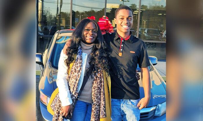 Woman Gifts a Car to High School Senior Who Walked 7 Miles Each Day to 40-Hour-Per-Week Job