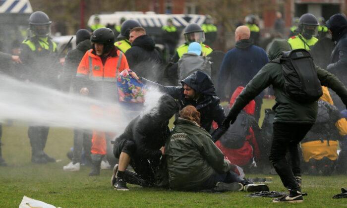 Dutch Police Detain 240 Nationwide as Anti-Lockdown Protests Turn Violent