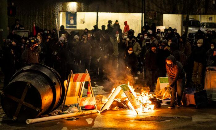 Antifa Descends on Tacoma, Washington, to Smash Windows and Set Fires