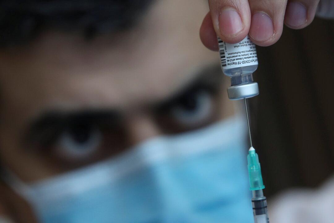 Stick to Your Word, EU Tells Vaccine Makers, as Supply Chains Wobble