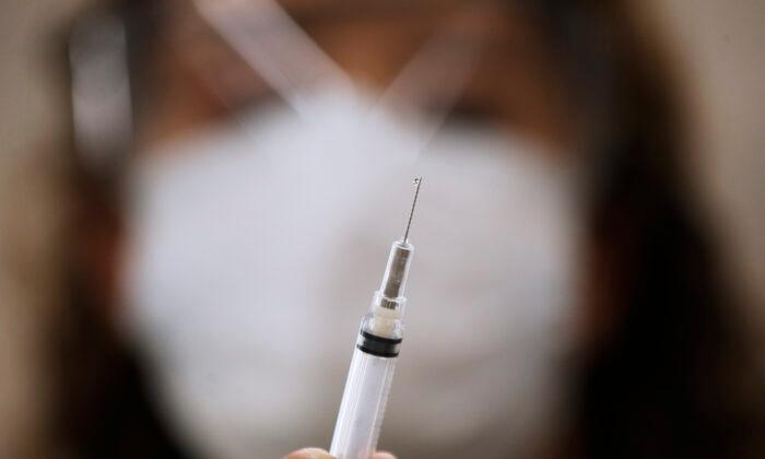 Canada Set to Receive More Than 910,000 Doses of COVID-19 Vaccines This Week