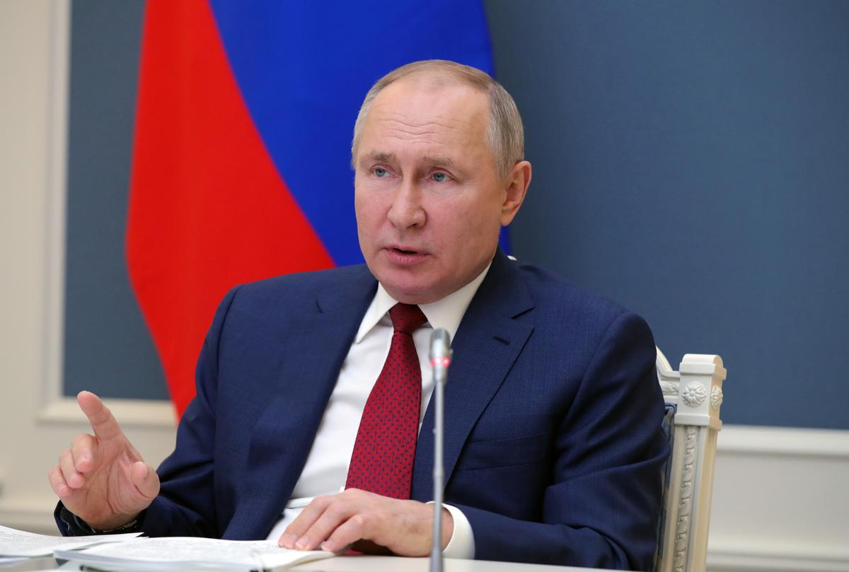 Putin Warns Against US ‘Retaliation’ Over Alleged SolarWinds Hack
