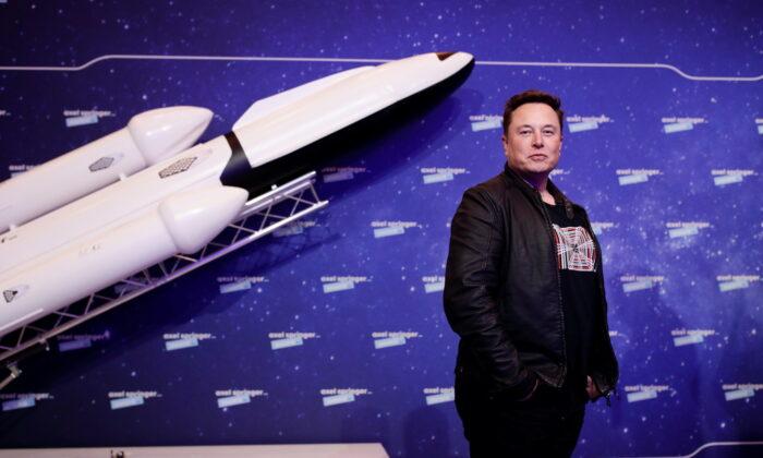 Justice Department Probes SpaceX After Hiring Discrimination Complaint