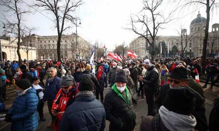 Thousands Protest Against Lockdown Measures in Vienna