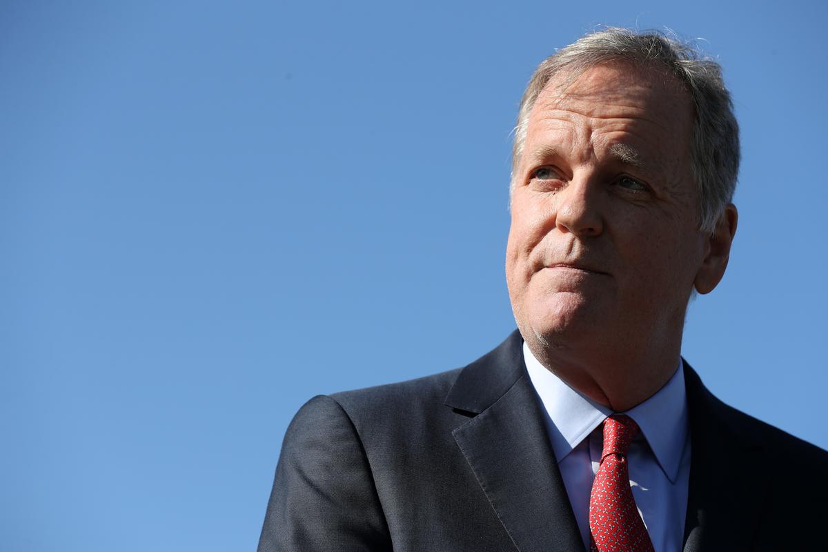 American Airlines CEO Tells Employees to Brace for Furlough Warnings