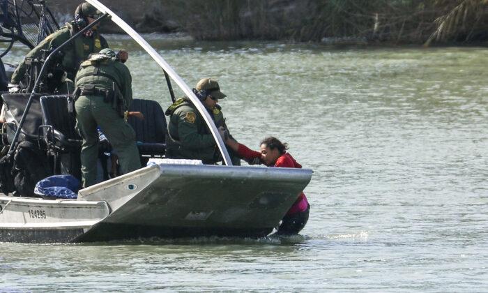 9-Year-Old Girl Drowns While Trying to Cross Border Into US