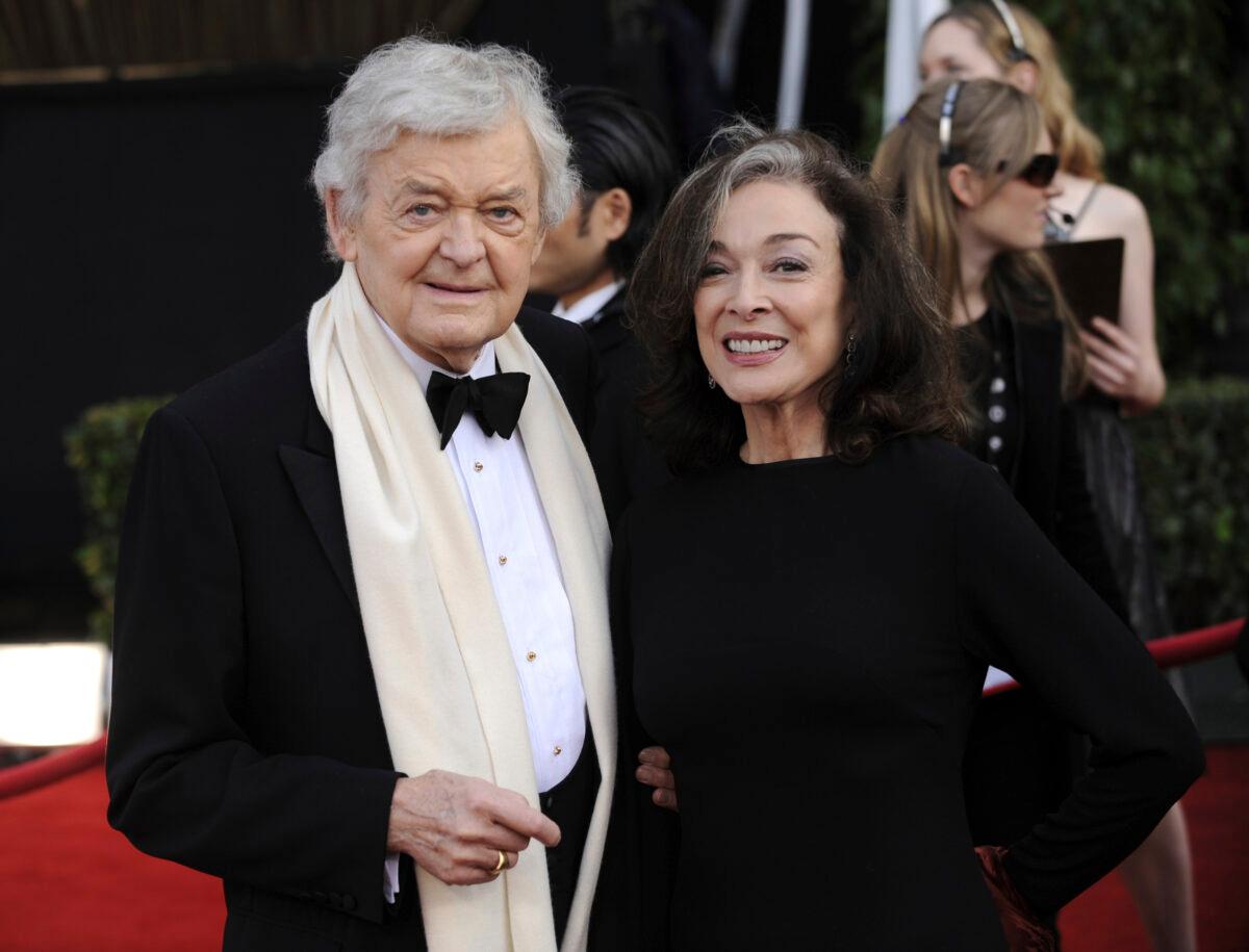 Hal Holbrook and Dixie Carter arrive at the 14th Annual Screen Actors Guild Awards in Los Angeles, Calif., on Jan. 27, 2008. (Chris Pizzello/AP Photo)