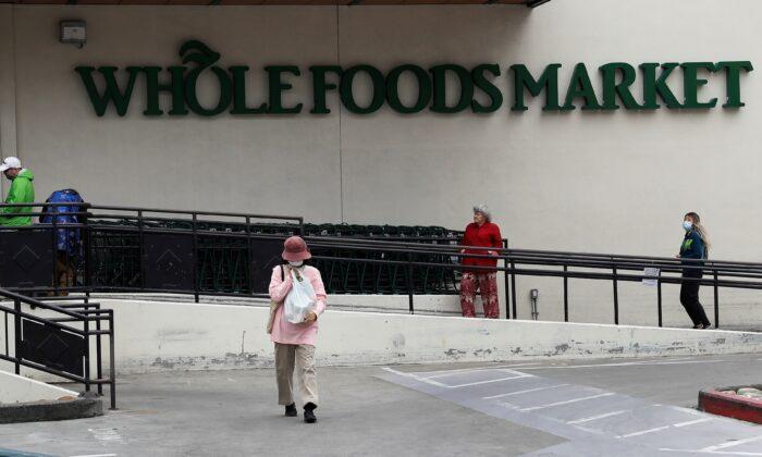 Whole Foods Must Face Lawsuit Over Its Honey Graham Crackers