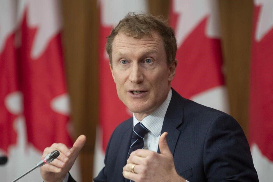 Feds Call for Continued Vigilance as Canada Sees 30 Percent Drop in COVID Cases