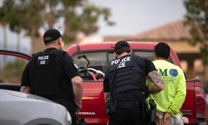 Texas, Louisiana Sue Biden Admin for Its Alleged Refusal to Take Custody of Criminal Illegal Immigrants