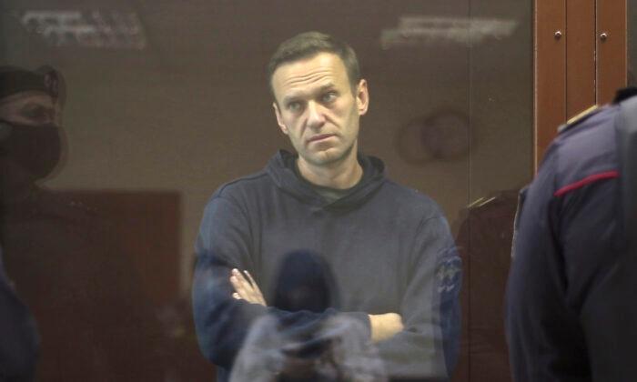 Court Outlaws Kremlin Critic Navalny’s Network in Pre-Election Knockout