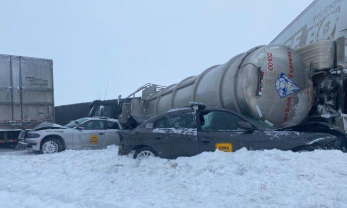 40 Vehicles Involved in Massive Pileup on Iowa Interstate