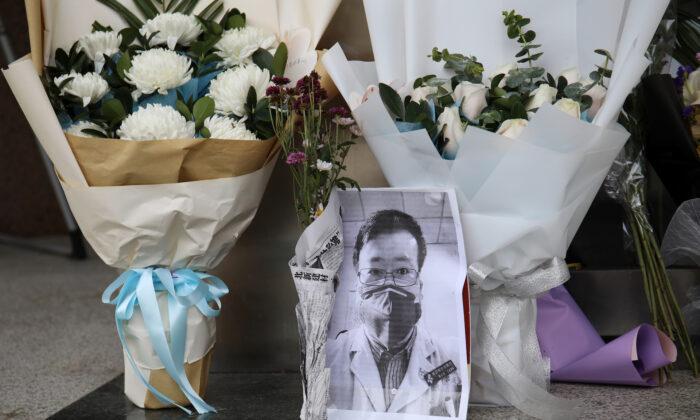 Wuhan Residents Remember COVID-19 ‘Whistleblower’ Doctor a Year After His Death