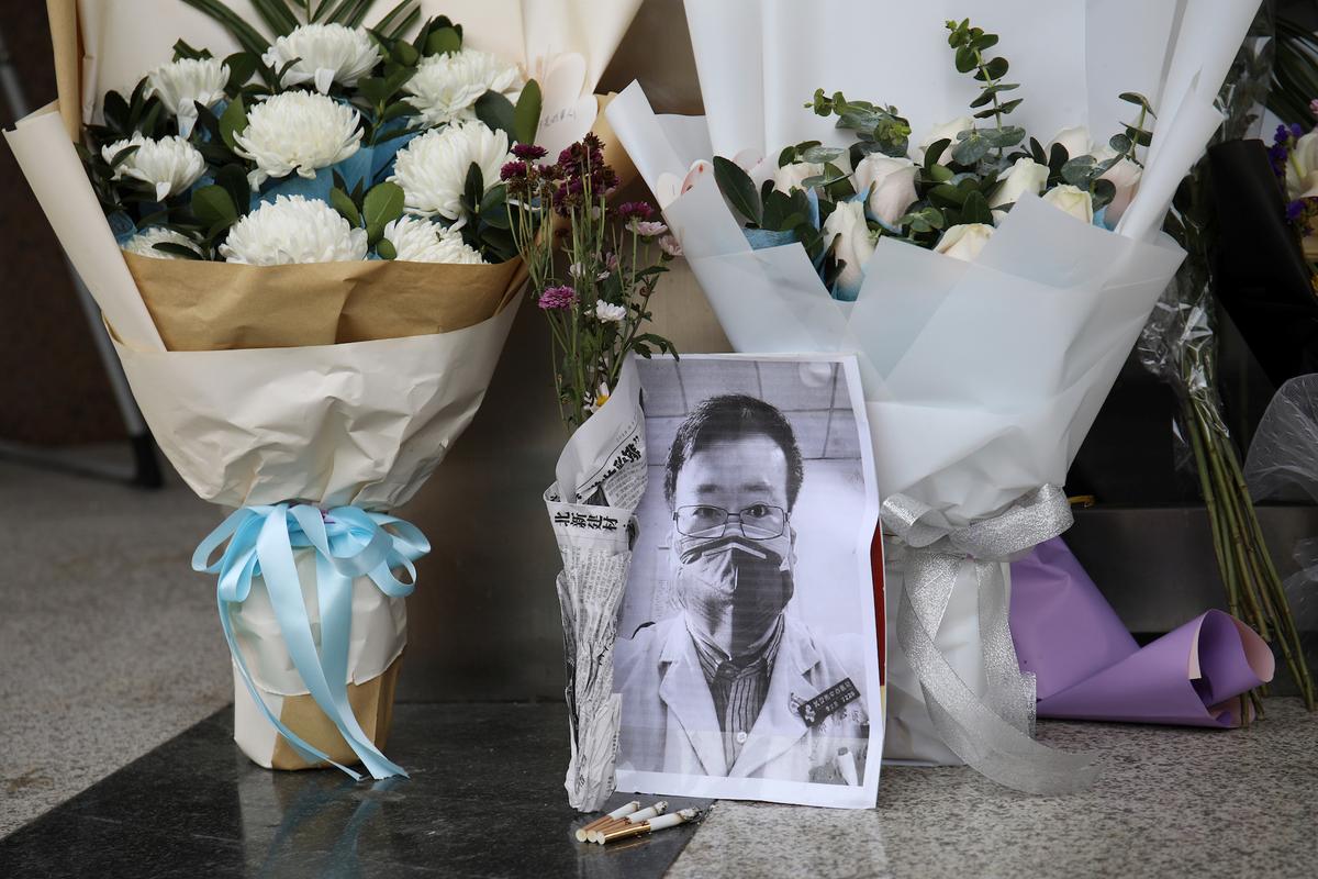 Wuhan Residents Remember COVID-19 'Whistleblower' Doctor a Year After His Death