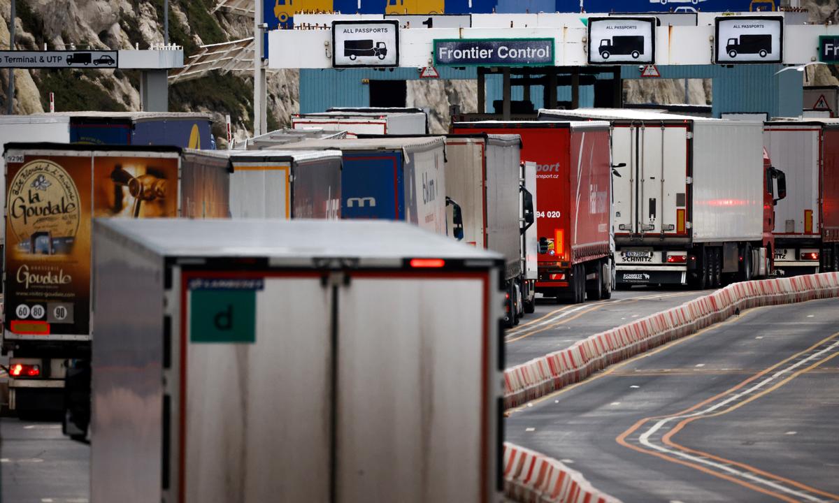 More Than a Fifth of Small UK Exporters Have Temporarily Halted EU Sales