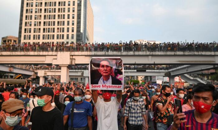 Tens of Thousands Protest Burma Coup Despite Internet Ban
