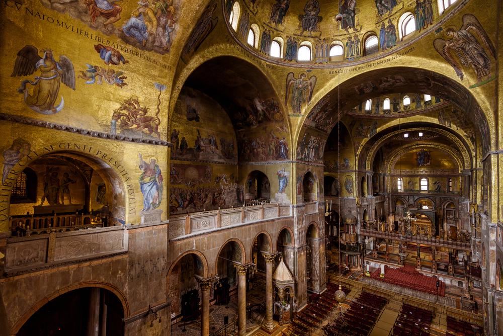 Mosiac artists, spanning eight centuries, created around 9,500 square yards of mosaics inside and outside the church. (Viacheslav Lopatin/Shutterstock.com)