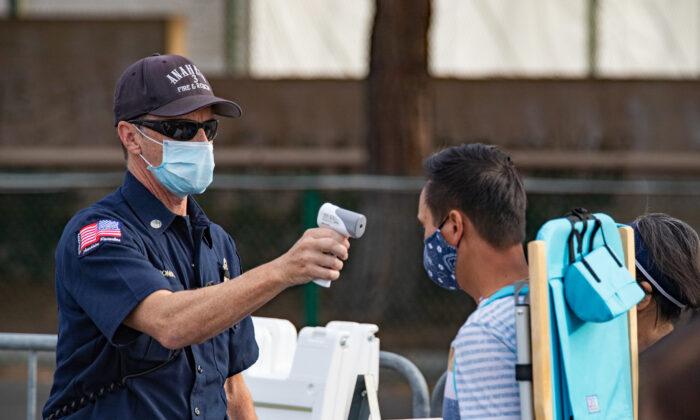 Disneyland Vaccination Site Closes Due to Lack of Supply