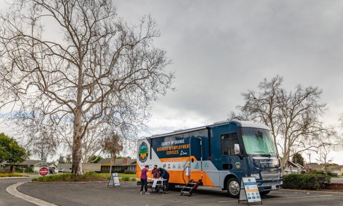 Orange County Launches Mobile Computer Lab for Job Seekers 