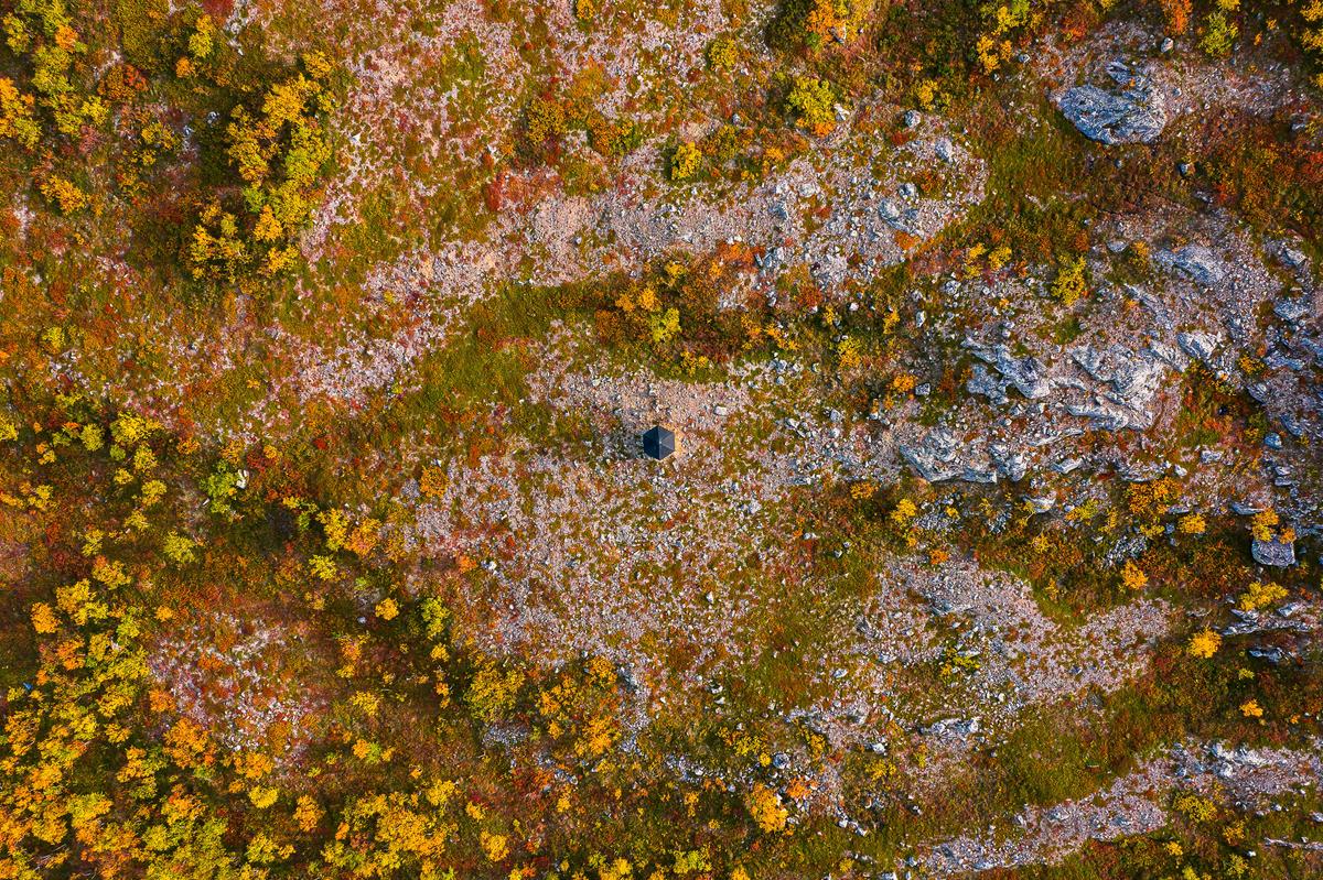 An overhead view of the gazebo and its surroundings during fall season in September. (<a href="https://rez-photography.com/">Rayann Elzein Photography</a>)