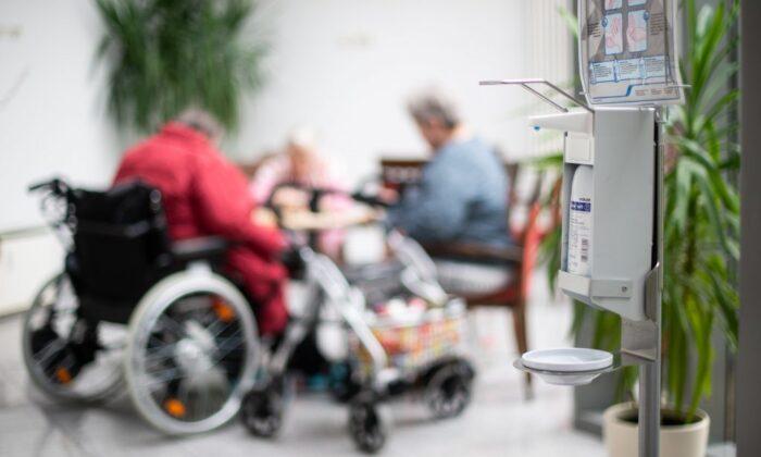 Ontario Meets Deadline for First Round of Long Term Care Home Vaccinations