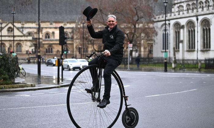 Victorian Bicycle Gains Popularity During UK Lockdown