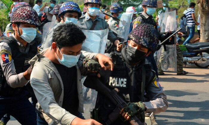 Burmese Police Fire Rubber Bullets, Wounding 3, as Hundreds of Thousands Protest