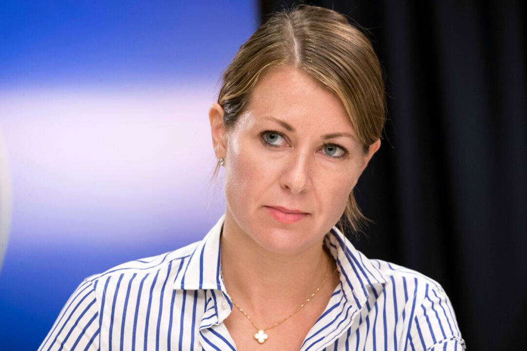 Top Aide to Cuomo Resigns