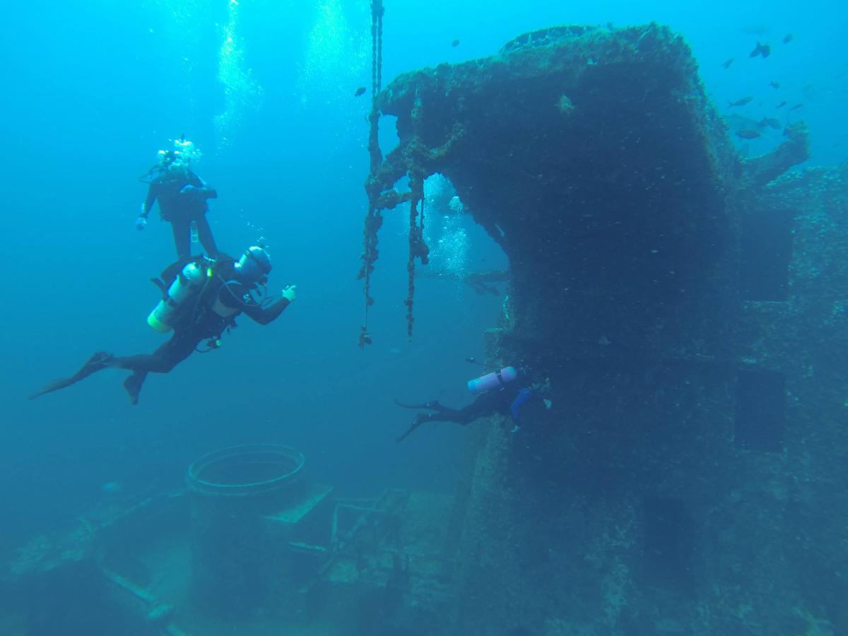 On a diving adventure. (Courtesy of Visit Pensacola)