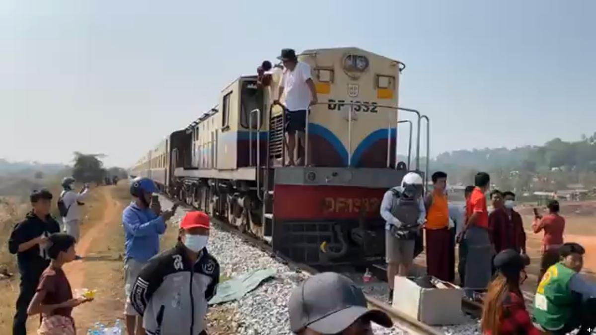Protesters opposed to the military coup block the railway between Yangon and the southern city of Mawlamyine, Burma, on Feb. 16, 2021. (Credit: Lwin Times Media via Reuters)