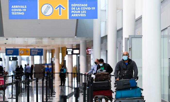 Travellers React as Stricter Public Health Measures Come Into Effect at Canadian Borders, Airports