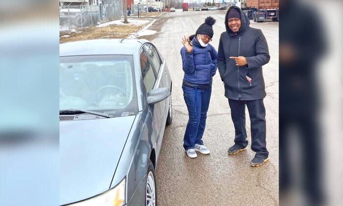 Business Owner Gifts New Car to Struggling Single Mom of Four After Hers Was Stolen