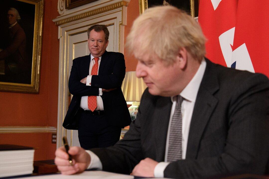 UK PM Johnson Promotes Brexit Negotiator Frost to Cabinet Minister