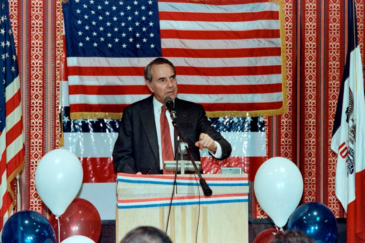 Republican presidential candidate Robert Dole delivers a speech in Belmond, Iowa, on Feb. 3, 1988. (Mike Sprague/AFP via Getty Images)