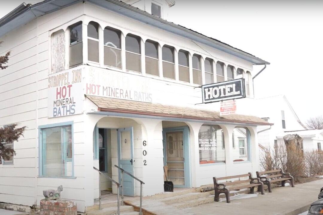 South Dakota Hotel Owners Describe Effects of Keystone XL Cancellation