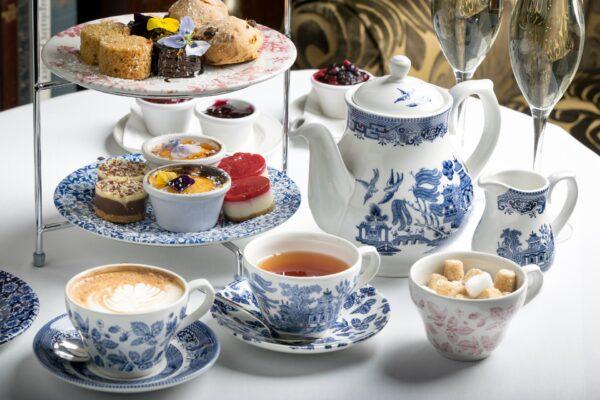 England is nearly synonymous with afternoon tea. (Shutterstock/Petereleven)