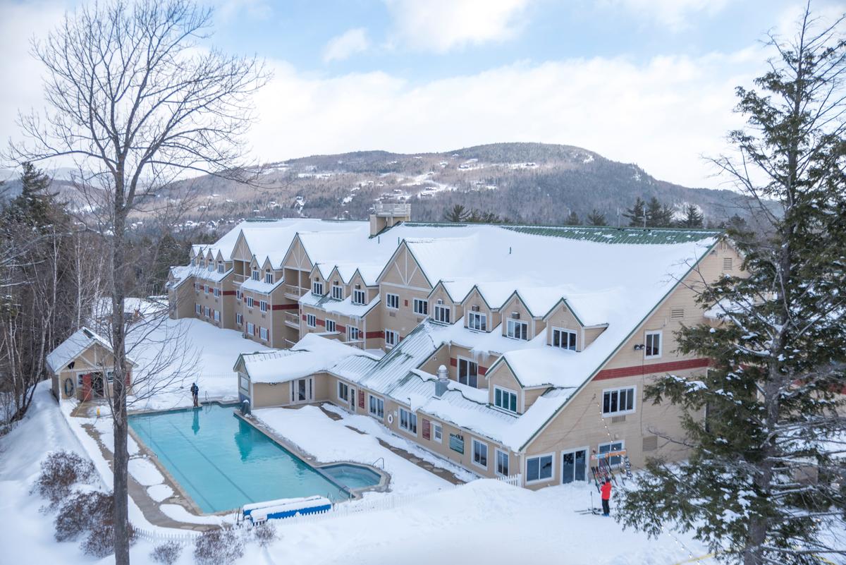 A bird’s eye view of the Grand Summit Lodge’s heated pool and the hotel’s back door slope side access to the Sunday River ski resort. (Kyra Hunsicker/Sunday River)