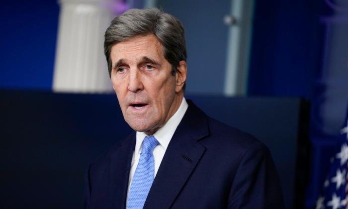 Biden Climate Czar John Kerry Spotted Maskless on Plane