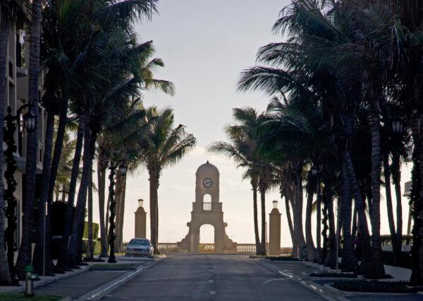 Palm Beach and Worth Avenue Clock tower at dusk. (Courtesy of Discover the Palm Beaches)