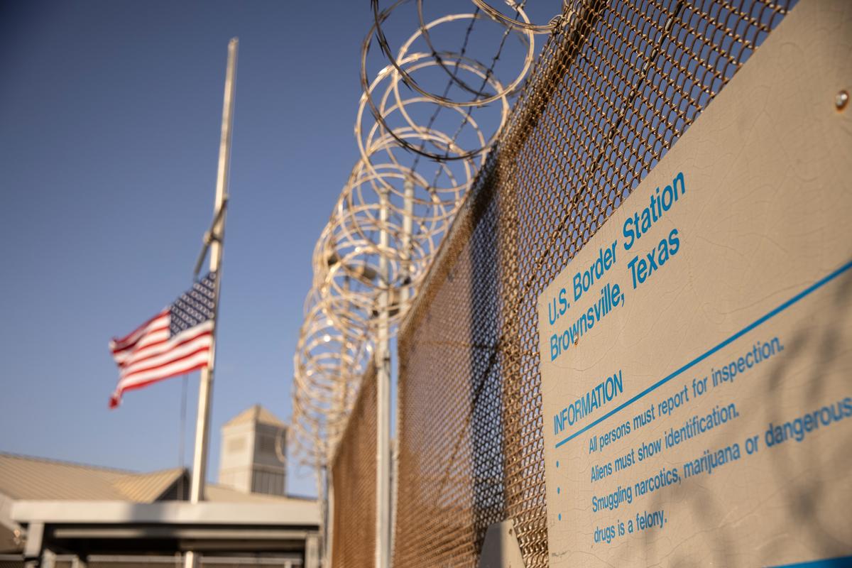 Texas, Missouri File Motion to Compel Biden Admin to Reinstate ‘Remain in Mexico’ Policy