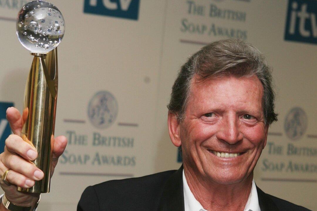 ‘Coronation Street’ Actor Johnny Briggs Dies at Age 85