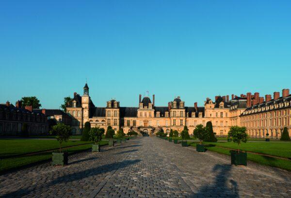 The Court of Honor is the main courtyard at the Château de Fontainebleau and faces out to the town of Fontainebleau. (Béatrice Lécuyer-Bibal)