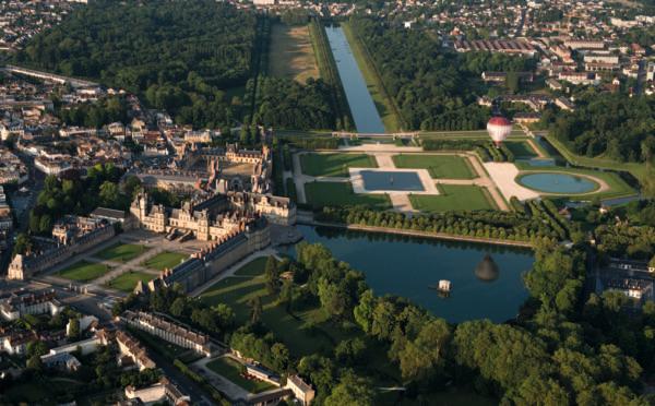 An aerial view of the 1,500-room Château de Fontainebleau and its over 320 acres of parkland and gardens. (Béatrice Lécuyer-Bibal)