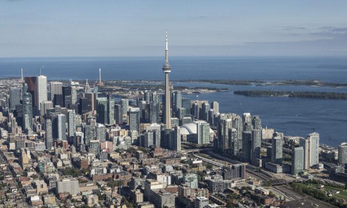 Majority of Downtown Toronto Employees Are Comfortable Returning to Onsite Work: Survey