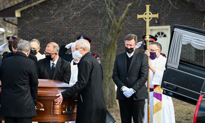 Walter Gretzky Remembered as a Man With ‘A Heart of Gold’ at Funeral