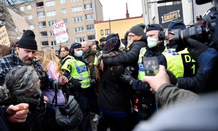 Swedish Police Break up Coronavirus Demonstration in Stockholm